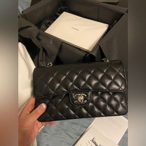 Chanel 23cm classic flap
